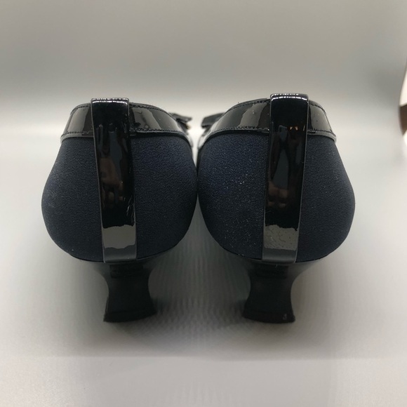 Stuart Weitzman Peep Toe Bow Heels in Dark Blue - Picture 4 of 7